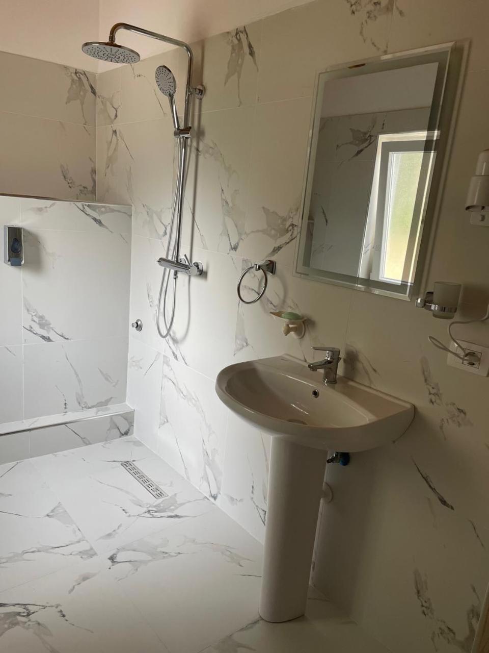 R Hotel Zhaban Dış mekan fotoğraf